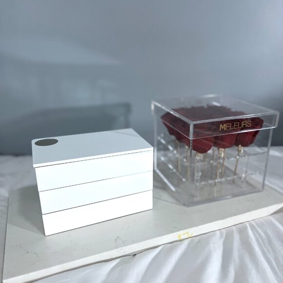 Umbra Jewelry Box - Picture 2 of 12